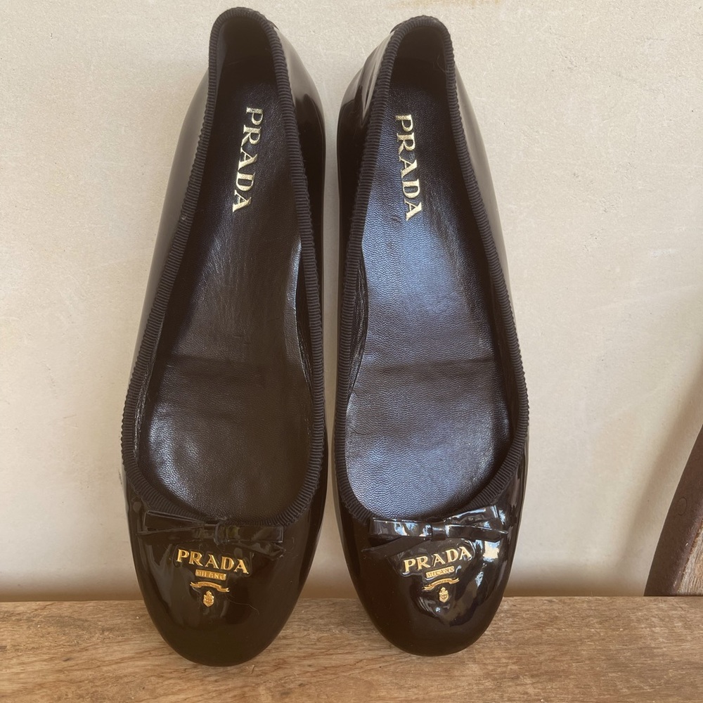 PRADA Black Patton Leather Classic Milano Flats Beautiful Gold Logo 36.5 ITALY!!